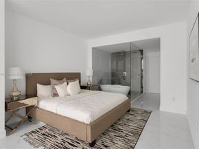 700 NE 24th St 1005, Miami FL 33137