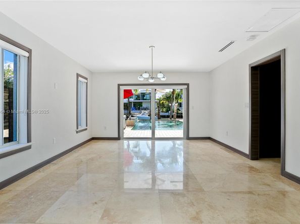 2130 NE 122nd Rd, North Miami FL 33181