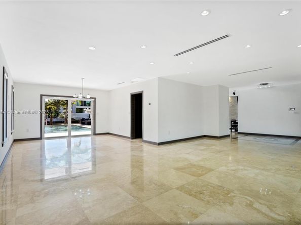 2130 NE 122nd Rd, North Miami FL 33181