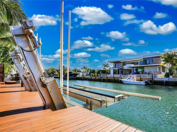 2130 NE 122nd Rd, North Miami FL 33181