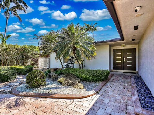 2130 NE 122nd Rd, North Miami FL 33181