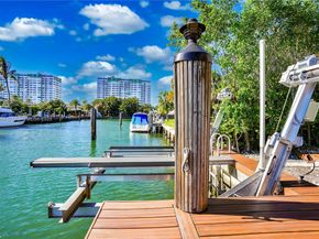 2130 NE 122nd Rd, North Miami FL 33181