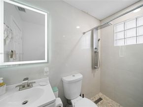 15872 NW 21st St, Pembroke Pines FL 33028