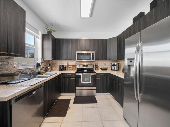 15872 NW 21st St, Pembroke Pines FL 33028