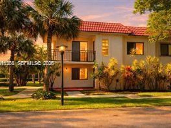 16168 Laurel Dr 201, Weston FL 33326