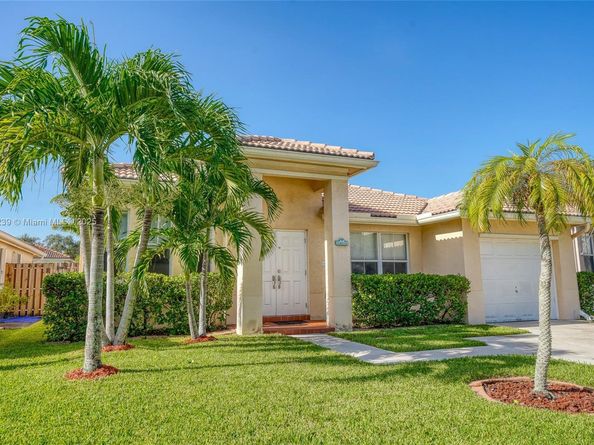 14014 N Cypress Cove Cir, Davie FL 33325