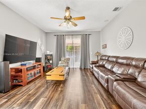 14014 N Cypress Cove Cir, Davie FL 33325