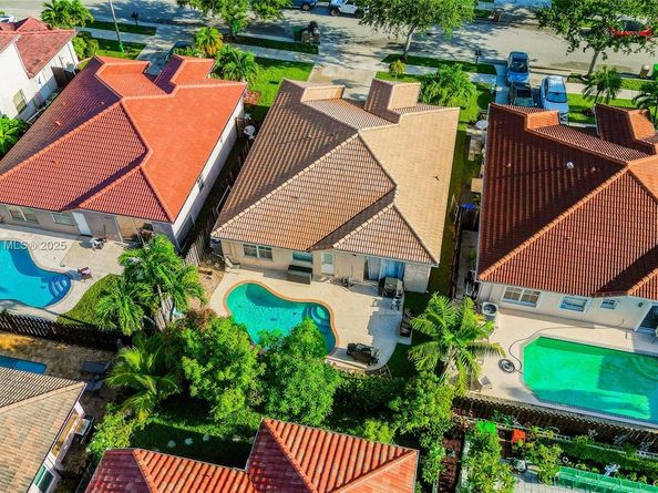14014 N Cypress Cove Cir, Davie FL 33325