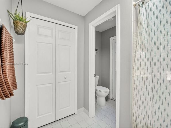 14014 N Cypress Cove Cir, Davie FL 33325