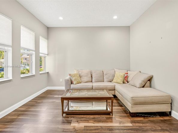 14014 N Cypress Cove Cir, Davie FL 33325