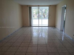 5950 Del Lago Cir 112, Sunrise FL 33313