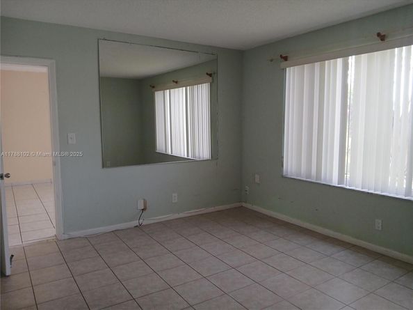 5950 Del Lago Cir 112, Sunrise FL 33313