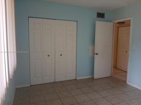 5950 Del Lago Cir 112, Sunrise FL 33313