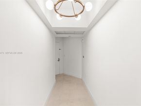 20000 E Country Club Dr 716, Aventura FL 33180