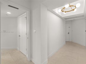 20000 E Country Club Dr 716, Aventura FL 33180