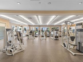 20000 E Country Club Dr 716, Aventura FL 33180