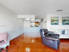 9373 Fontainebleau Blvd K234, Miami FL 33172