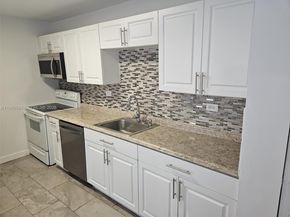 7135 Collins Ave 1011, Miami Beach FL 33141