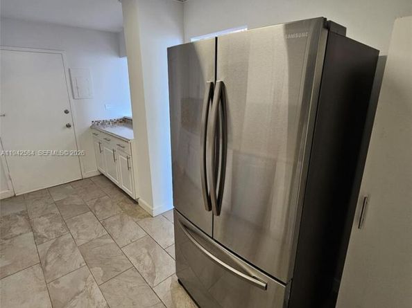 7135 Collins Ave 1011, Miami Beach FL 33141