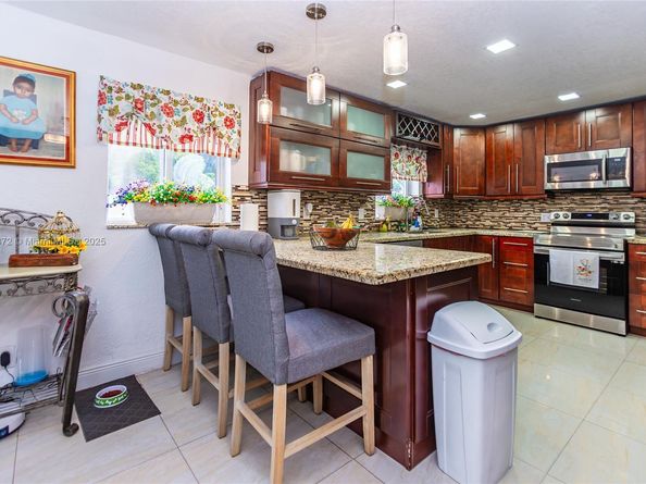 3340 NW 179th St, Miami Gardens FL 33056