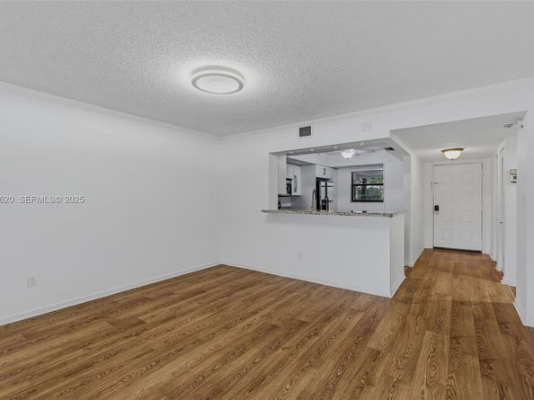 16051 Blatt Blvd 111, Weston FL 33326