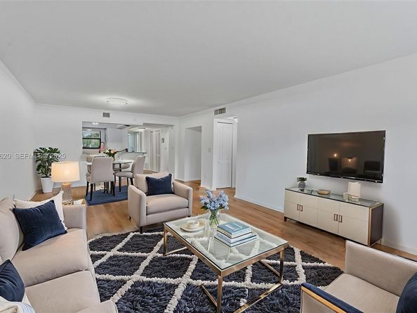 16051 Blatt Blvd 111, Weston FL 33326