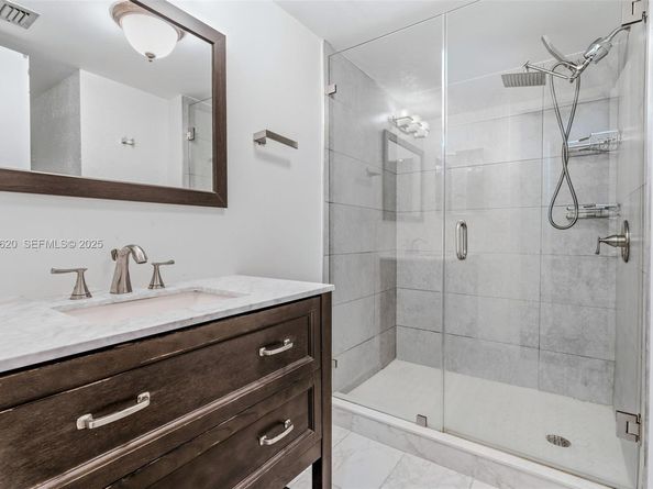 16051 Blatt Blvd 111, Weston FL 33326