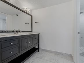 16051 Blatt Blvd 111, Weston FL 33326