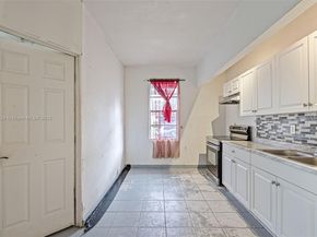 71 NW 34th Ter, Miami FL 33127