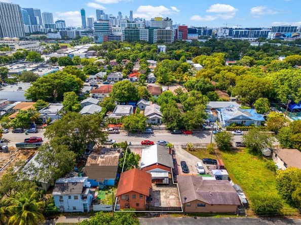 71 NW 34th Ter, Miami FL 33127