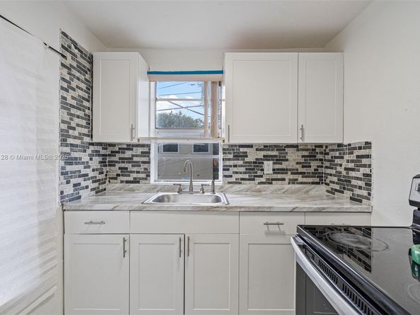 71 NW 34th Ter, Miami FL 33127