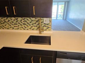 1201 NE 191st St G306, Miami FL 33179