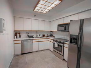 3530 Mystic Pointe Dr LPH13, Aventura FL 33180