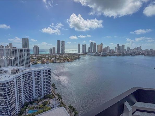 3530 Mystic Pointe Dr LPH13, Aventura FL 33180