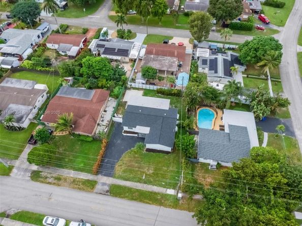 4020 N 67th Ave, Hollywood FL 33024