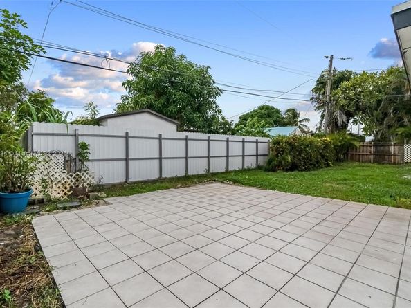 4020 N 67th Ave, Hollywood FL 33024