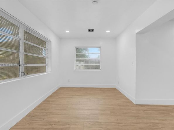 4020 N 67th Ave, Hollywood FL 33024