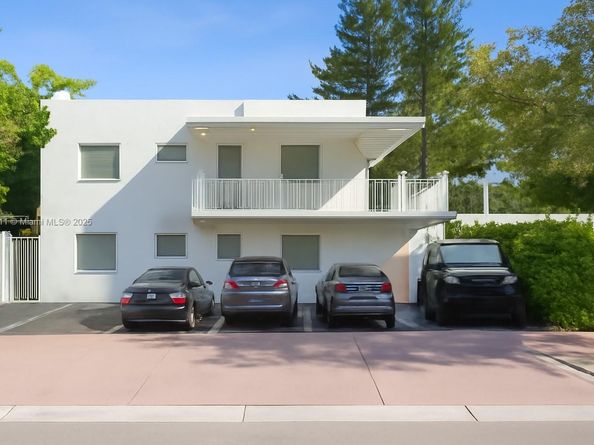 323 Washington Ave 1, Miami Beach FL 33139