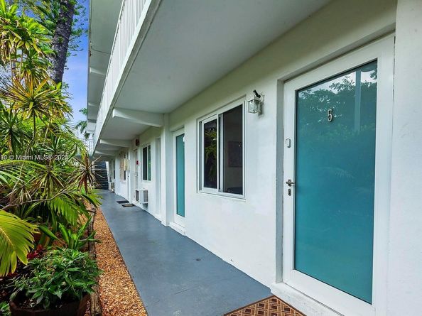 323 Washington Ave 1, Miami Beach FL 33139