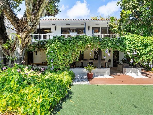 652 NE 105th St, Miami Shores FL 33138