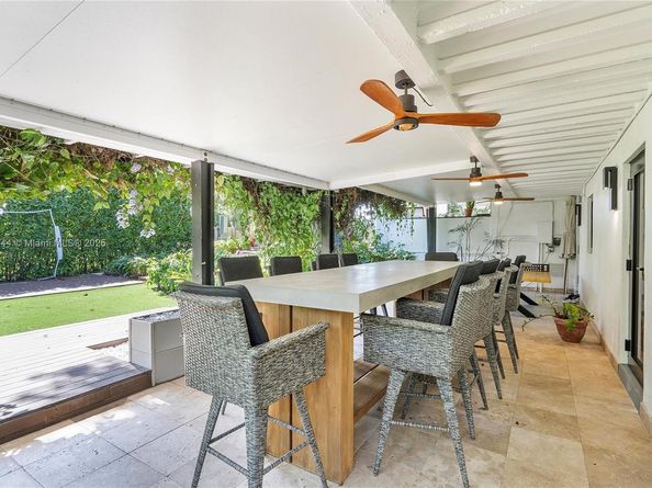 652 NE 105th St, Miami Shores FL 33138