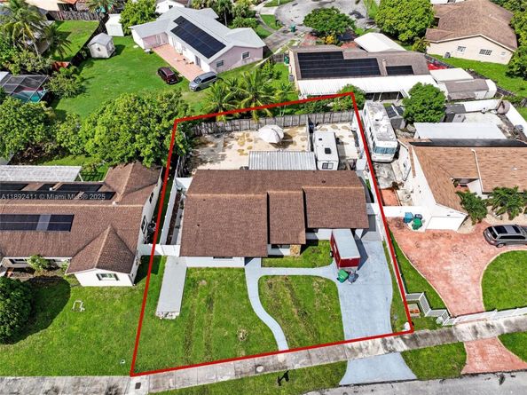 16320 SW 113th Ave, Miami FL 33157