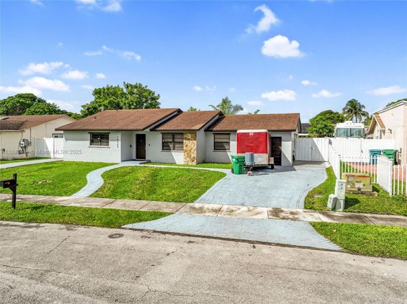 16320 SW 113th Ave, Miami FL 33157