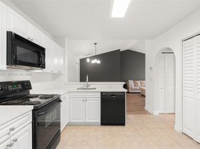 5761 Riverside Dr 304B4, Coral Springs FL 33067