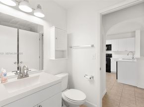 5761 Riverside Dr 304B4, Coral Springs FL 33067
