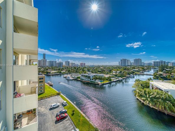 401 Golden Isles Dr 908, Hallandale Beach FL 33009