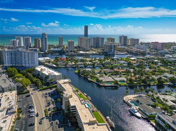 401 Golden Isles Dr 908, Hallandale Beach FL 33009