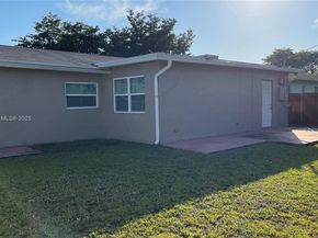 7471 Simms St, Hollywood FL 33024