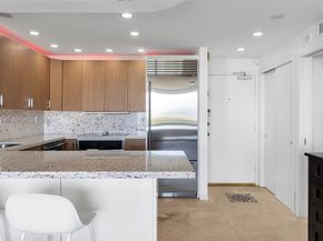 465 Ocean Dr 824, Miami Beach FL 33139
