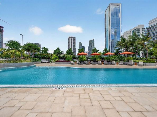 700 NE 24TH 1104, Miami FL 33137